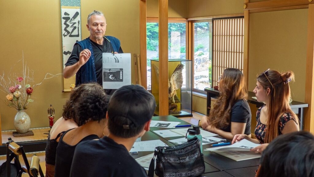 iCLA students join a haiku workshop led by Professor William Reed at Tokoji Temple.